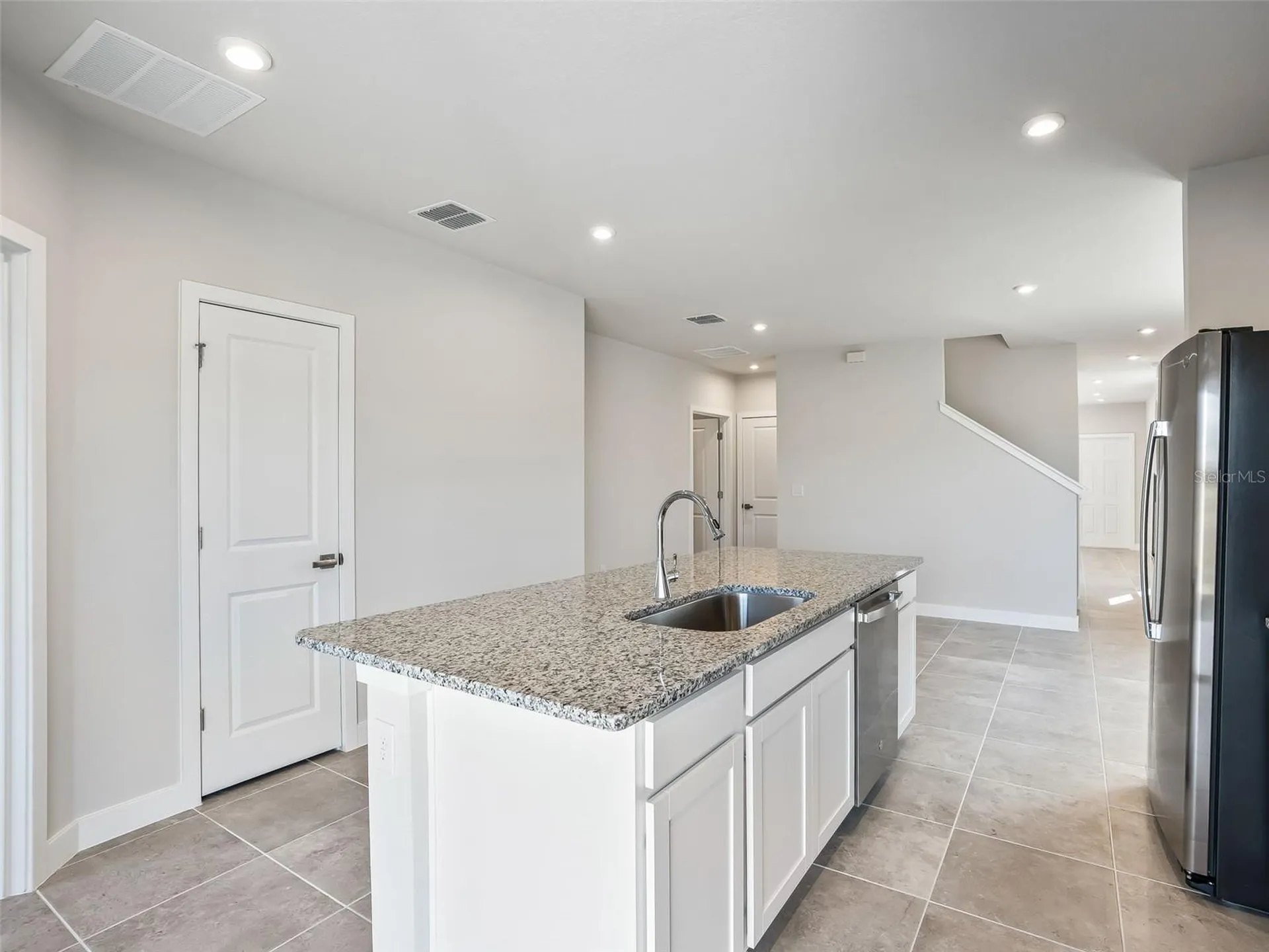 1205 Port Blue Way Lady Lake FL 32159