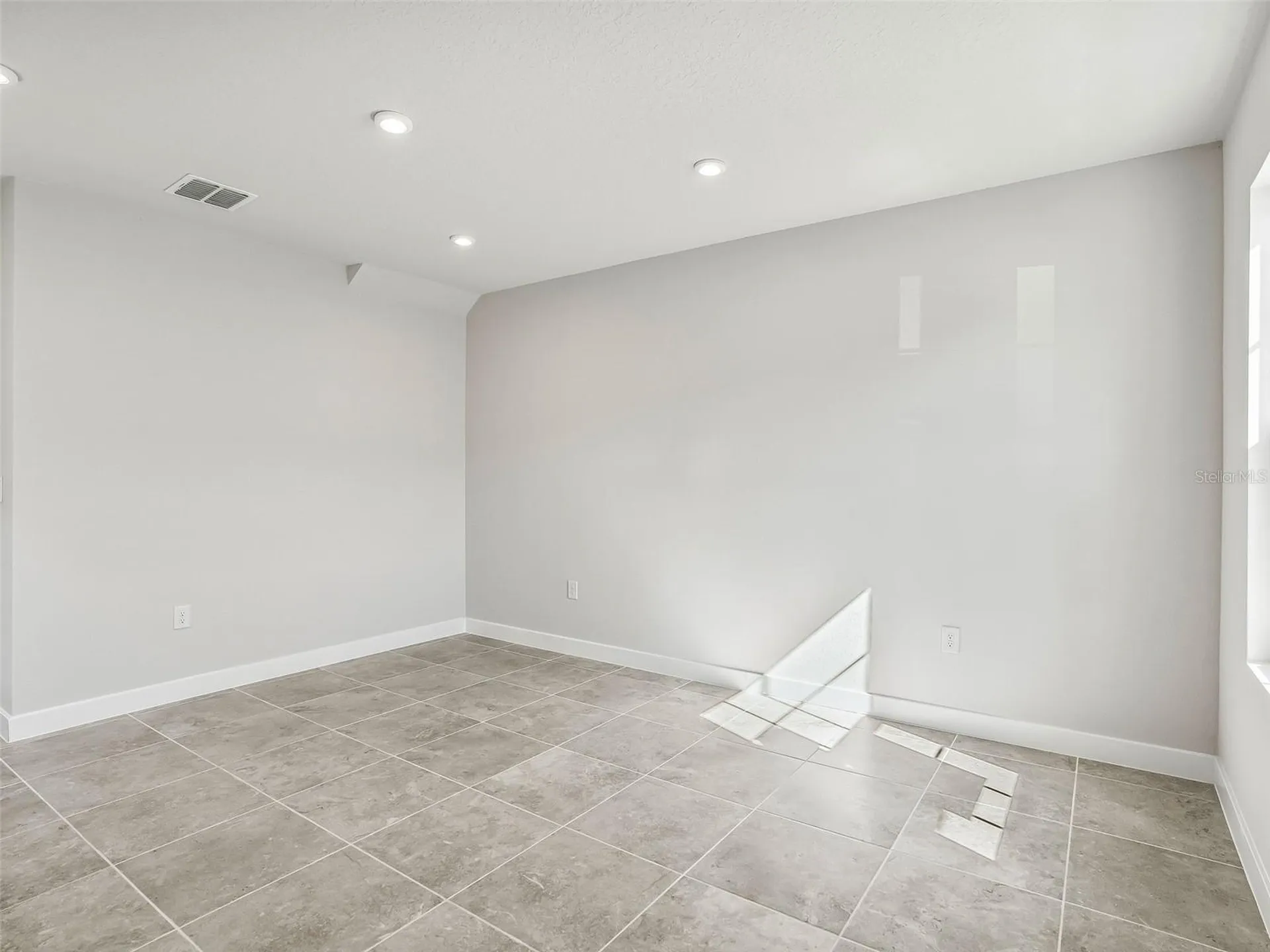 1205 Port Blue Way Lady Lake FL 32159