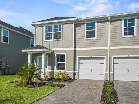 1205 Port Blue Way Lady Lake FL 32159