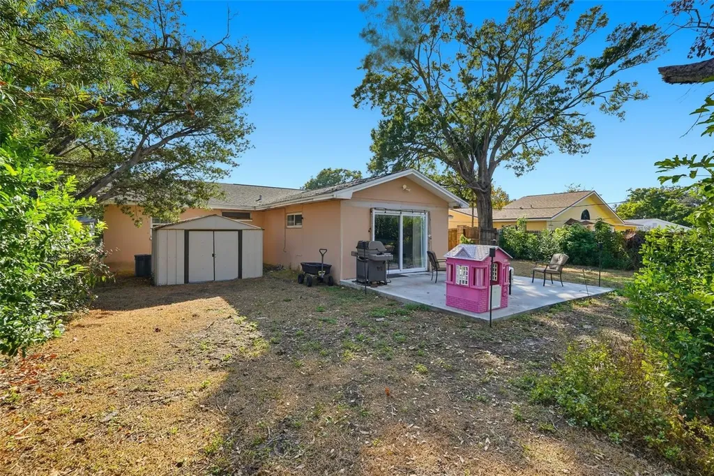 940 Orangeview Drive Largo FL 33778
