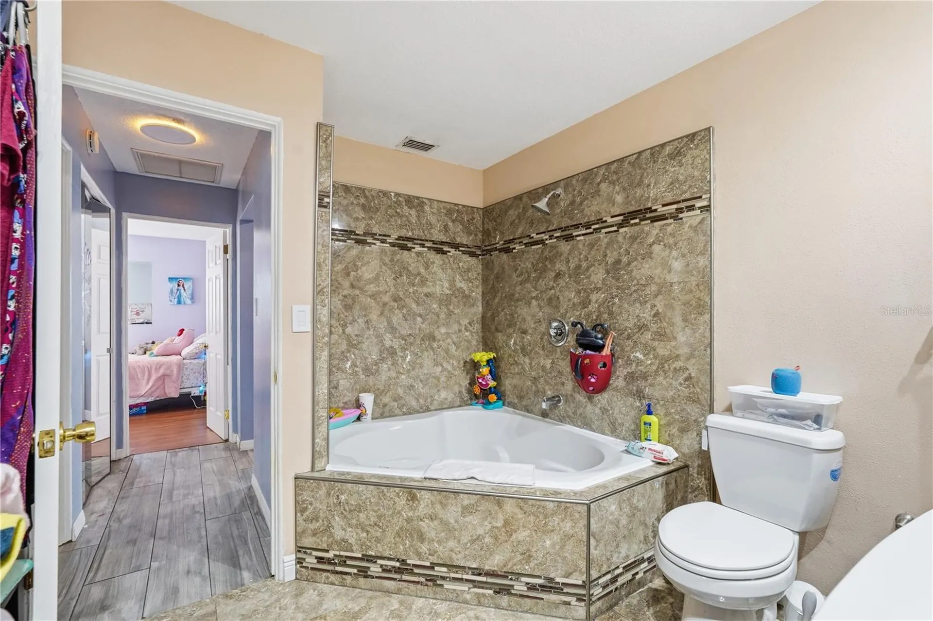 940 Orangeview Drive Largo FL 33778