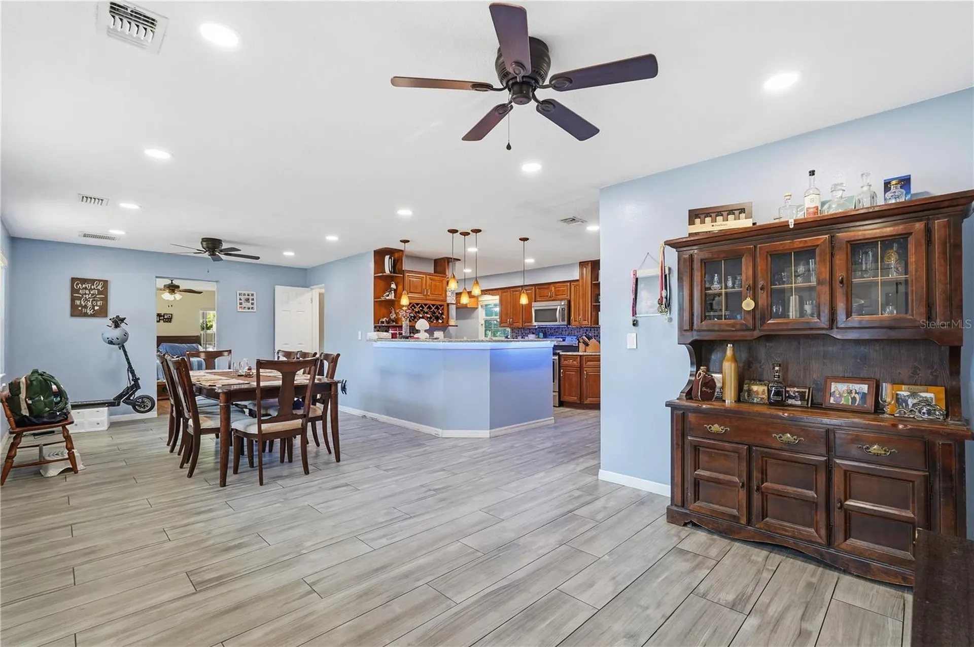 940 Orangeview Drive Largo FL 33778