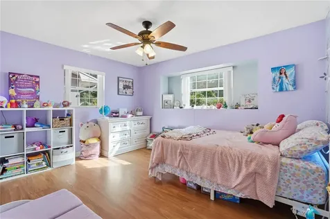 940 Orangeview Drive Largo FL 33778