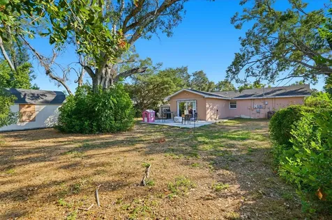 940 Orangeview Drive Largo FL 33778