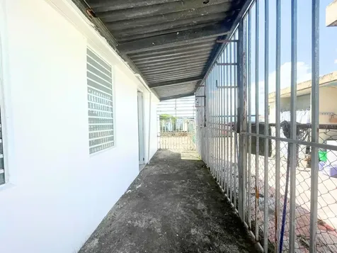 Calle 6 Urb Verdemar Humacao PR 00791