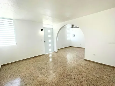 Calle 6 Urb Verdemar Humacao PR 00791