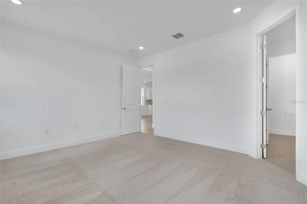 1022 Swamp Chestnut Loop Lady Lake FL 32159