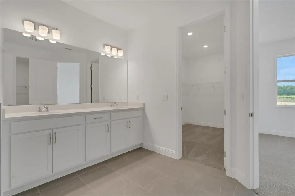 1022 Swamp Chestnut Loop Lady Lake FL 32159