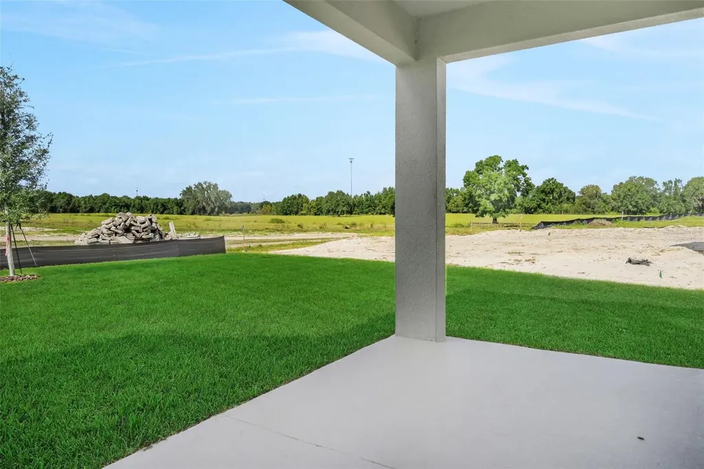 1022 Swamp Chestnut Loop Lady Lake FL 32159