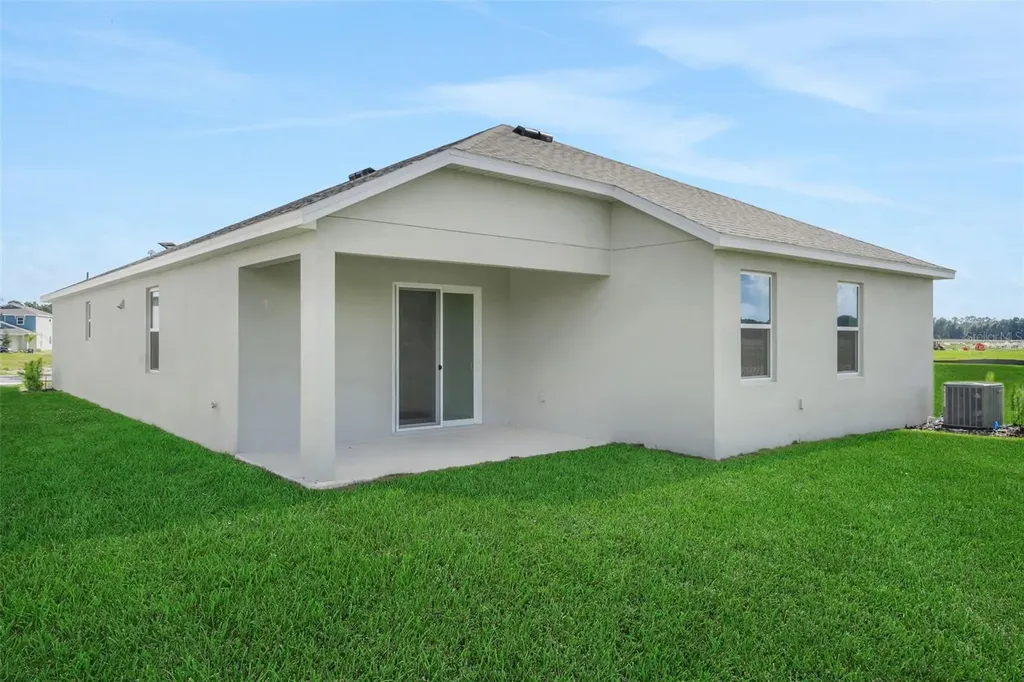 1022 Swamp Chestnut Loop Lady Lake FL 32159
