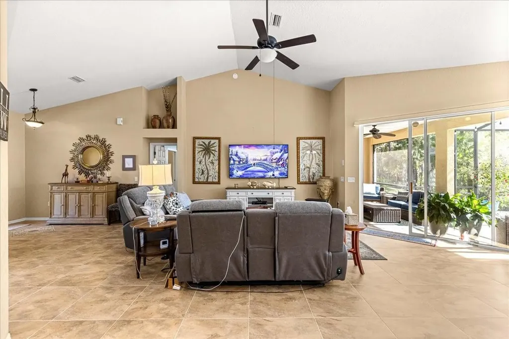 8297 SW 196th Court Road Dunnellon FL 34432