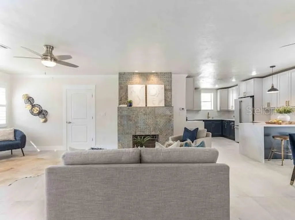 107 8th Street Belleair Beach FL 33786