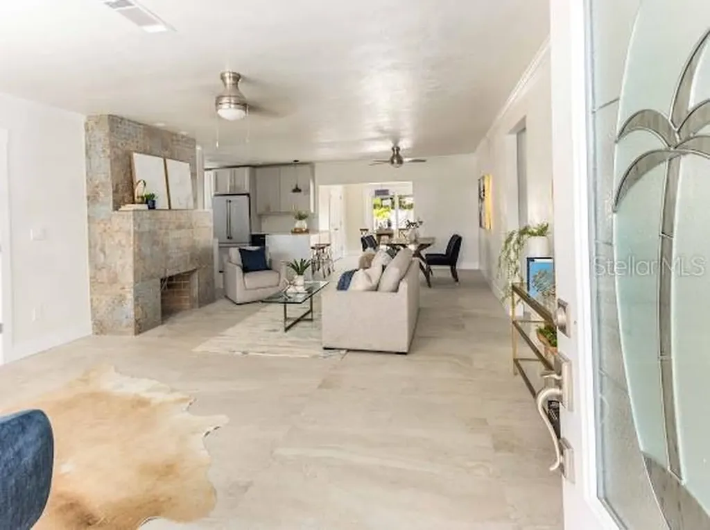 107 8th Street Belleair Beach FL 33786