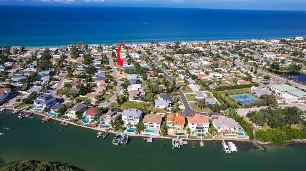 107 8th Street Belleair Beach FL 33786