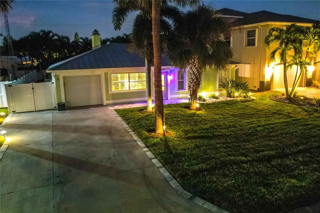 107 8th Street Belleair Beach FL 33786
