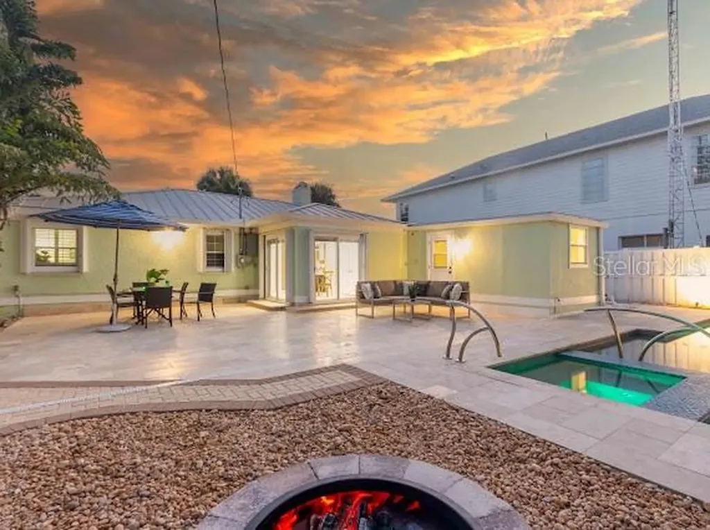 107 8th Street Belleair Beach FL 33786
