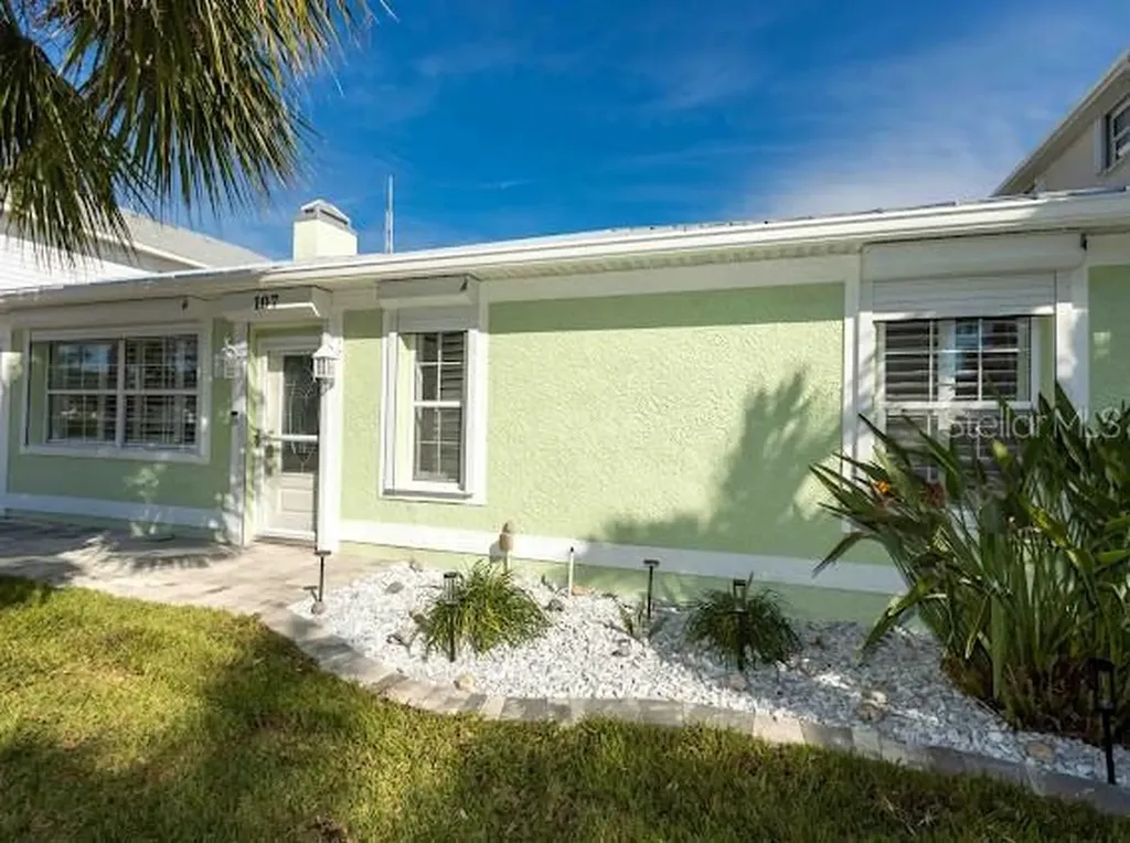 107 8th Street Belleair Beach FL 33786