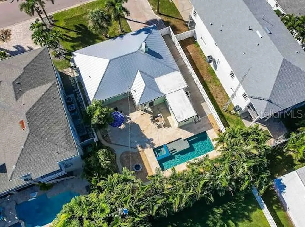 107 8th Street Belleair Beach FL 33786