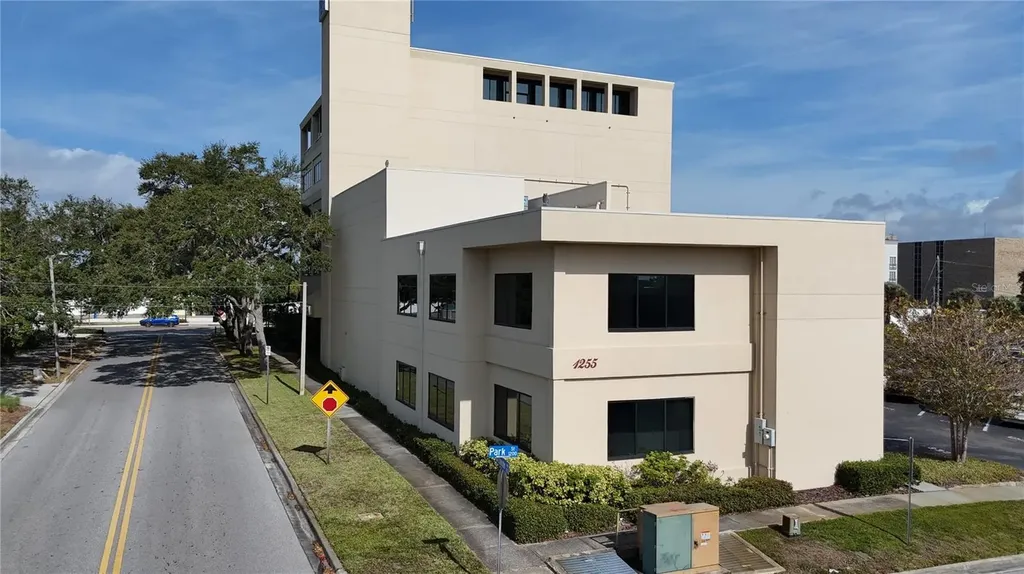 1255 Cleveland Street Clearwater FL 33755