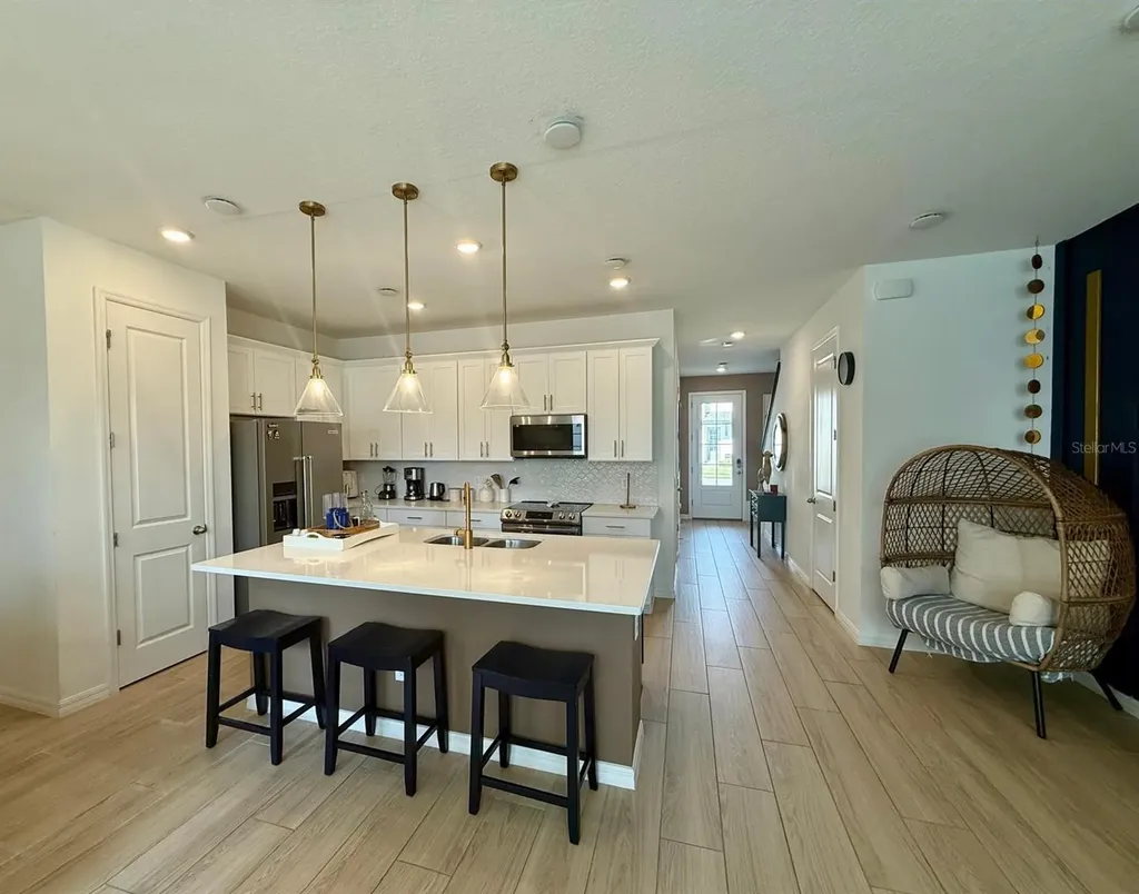 803 Longboat Dr, Davenport FL 33896