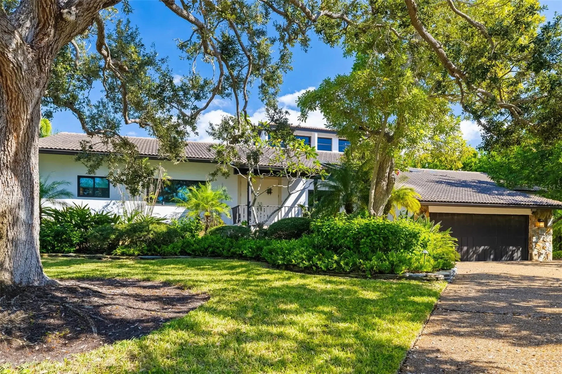 560 Harbor Cove Circle Longboat Key FL 34228