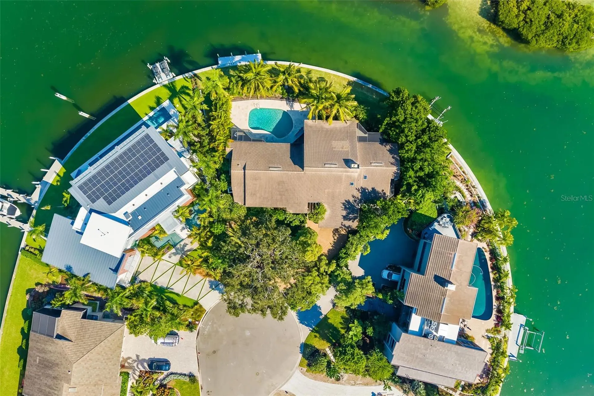 560 Harbor Cove Circle Longboat Key FL 34228