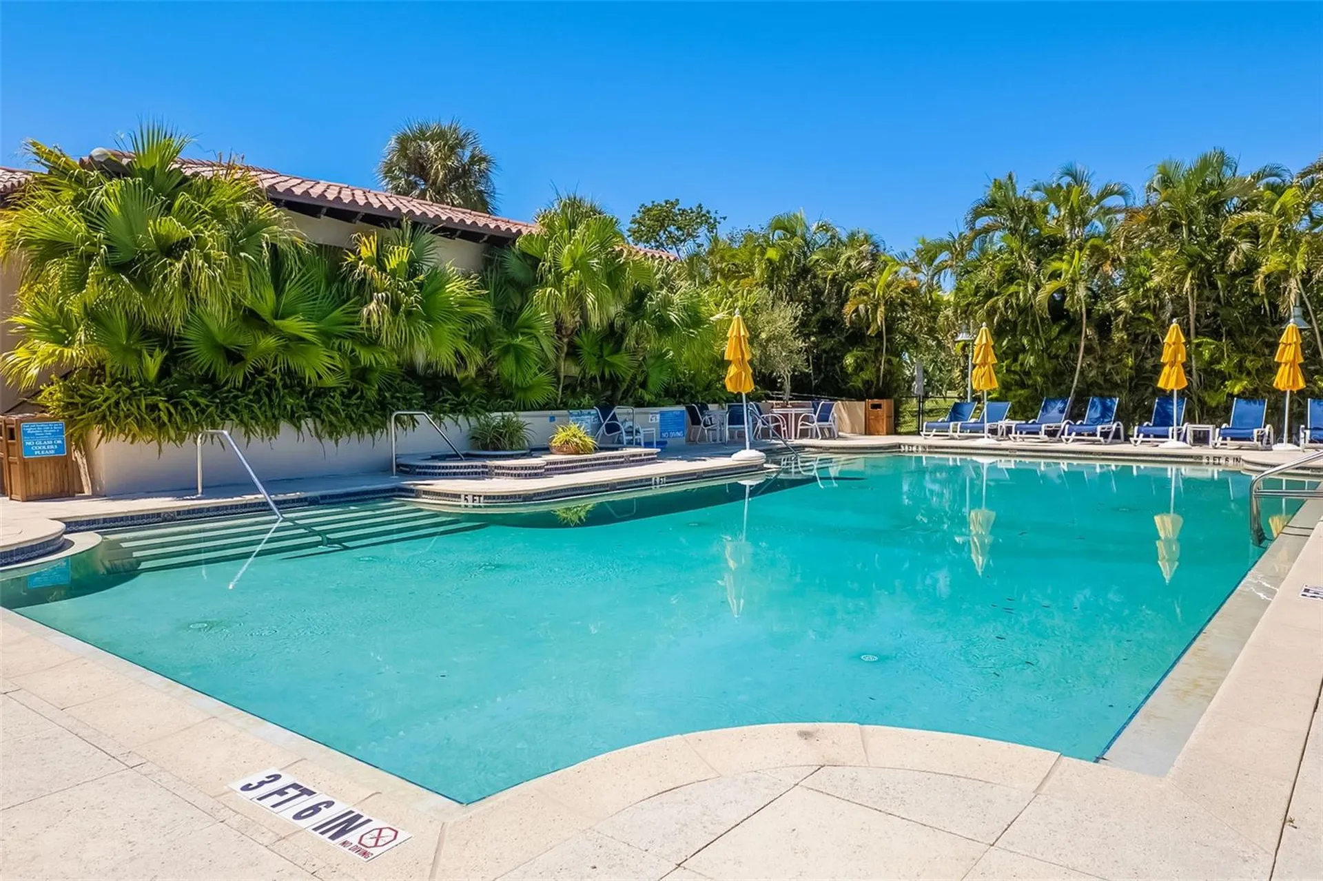 560 Harbor Cove Circle Longboat Key FL 34228