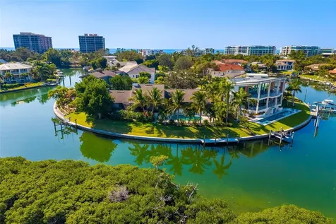 560 Harbor Cove Circle Longboat Key FL 34228