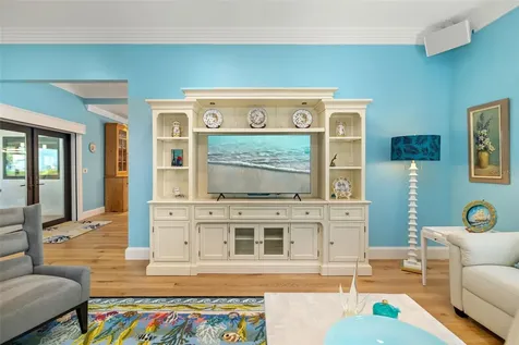 560 Harbor Cove Circle Longboat Key FL 34228