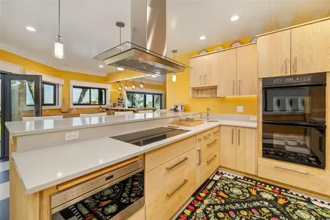 560 Harbor Cove Circle Longboat Key FL 34228