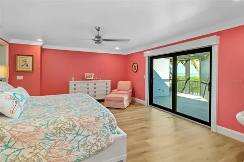 560 Harbor Cove Circle Longboat Key FL 34228