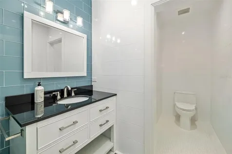 560 Harbor Cove Circle Longboat Key FL 34228