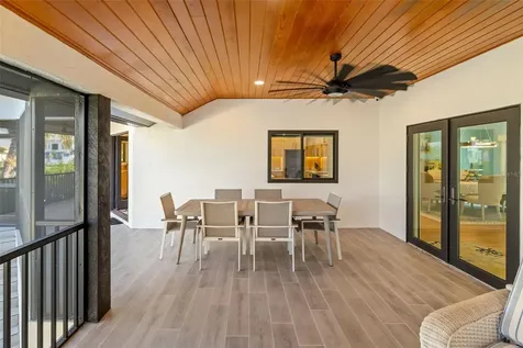 560 Harbor Cove Circle Longboat Key FL 34228