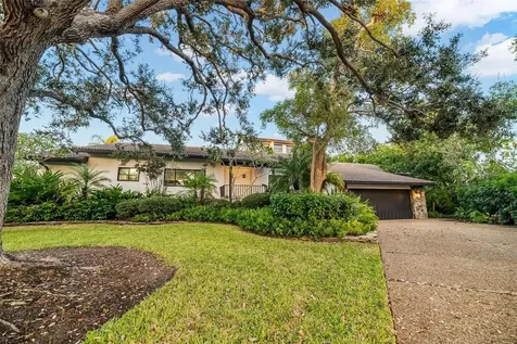 560 Harbor Cove Circle Longboat Key FL 34228