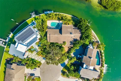 560 Harbor Cove Circle Longboat Key FL 34228