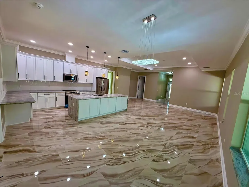8511 N Newport Avenue Tampa FL 33604