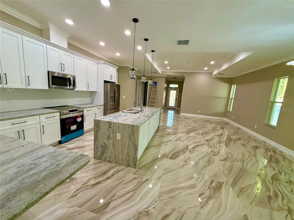 8511 N Newport Avenue Tampa FL 33604