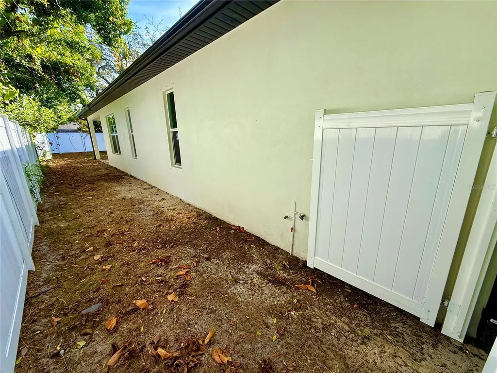 8511 N Newport Avenue Tampa FL 33604