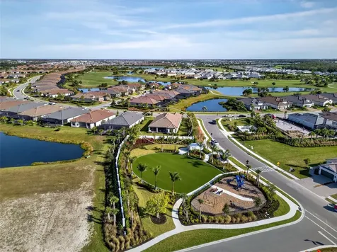 3679 Santa Caterina Boulevard Bradenton FL 34211