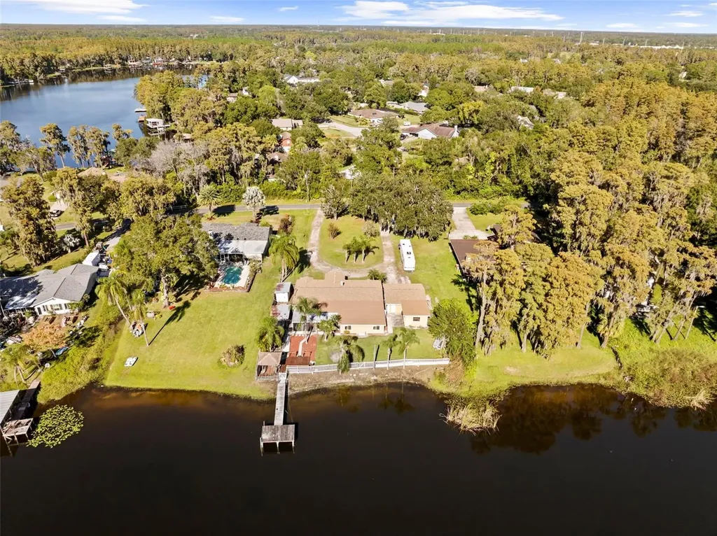 20228 County Line Road Lutz FL 33558