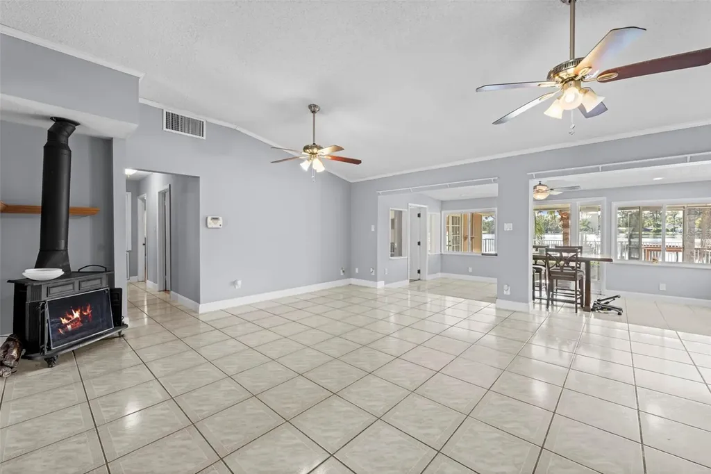 20228 County Line Road Lutz FL 33558