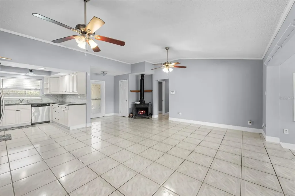 20228 County Line Road Lutz FL 33558