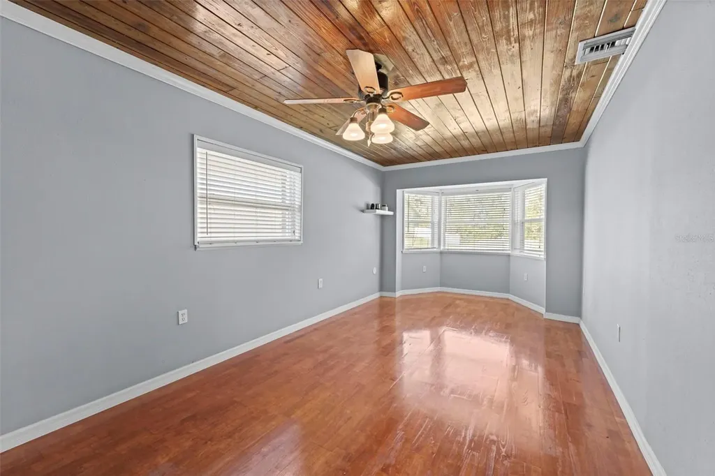 20228 County Line Road Lutz FL 33558