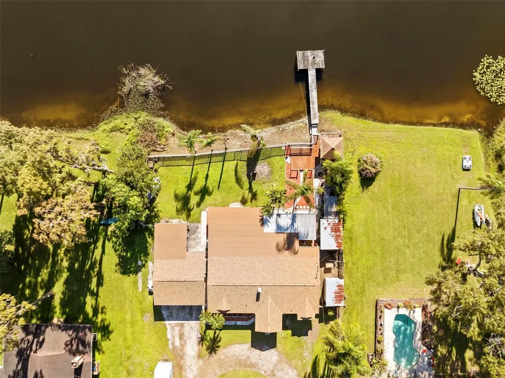 20228 County Line Road Lutz FL 33558