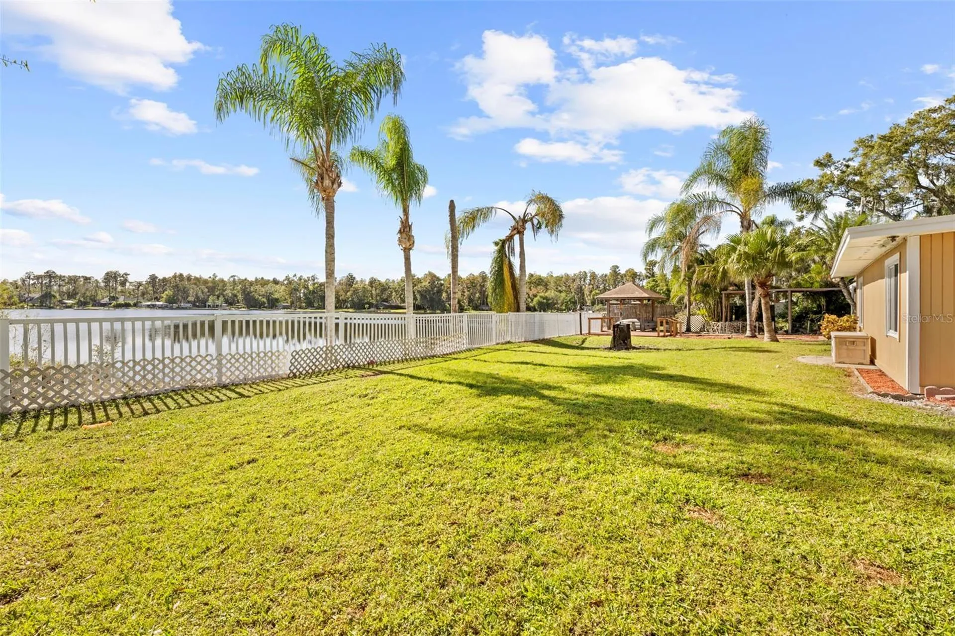 20228 County Line Road Lutz FL 33558
