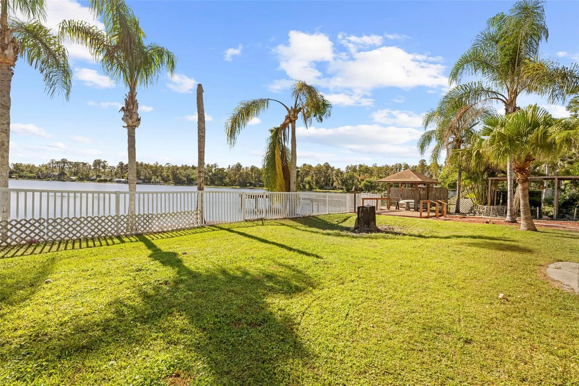 20228 County Line Road Lutz FL 33558