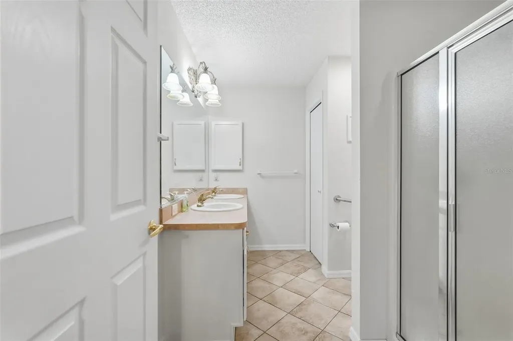 17985 SE 92nd Amory Avenue The Villages FL 32162