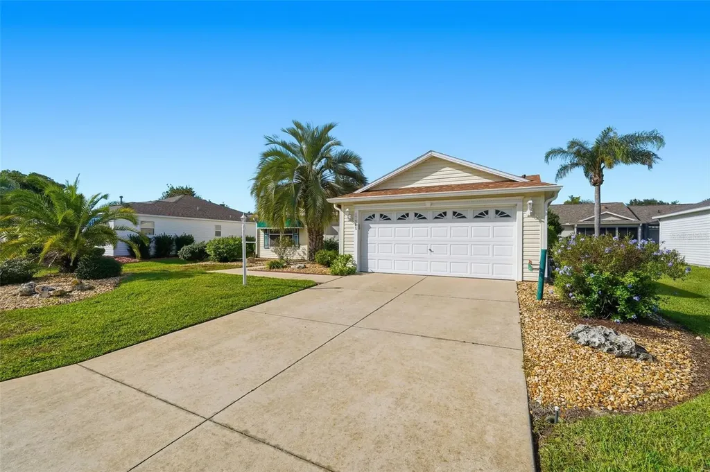 17985 SE 92nd Amory Avenue The Villages FL 32162