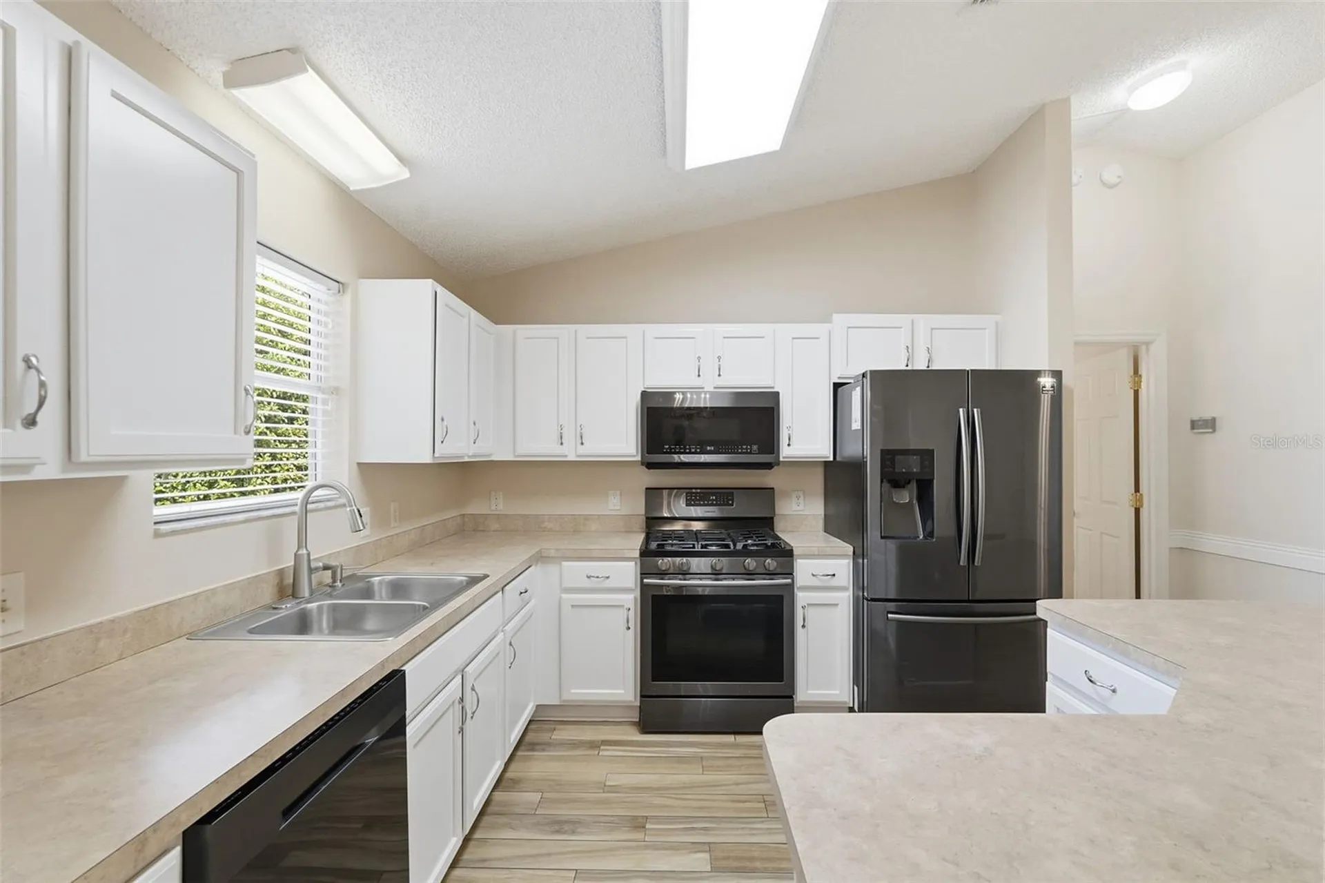 17985 SE 92nd Amory Avenue The Villages FL 32162