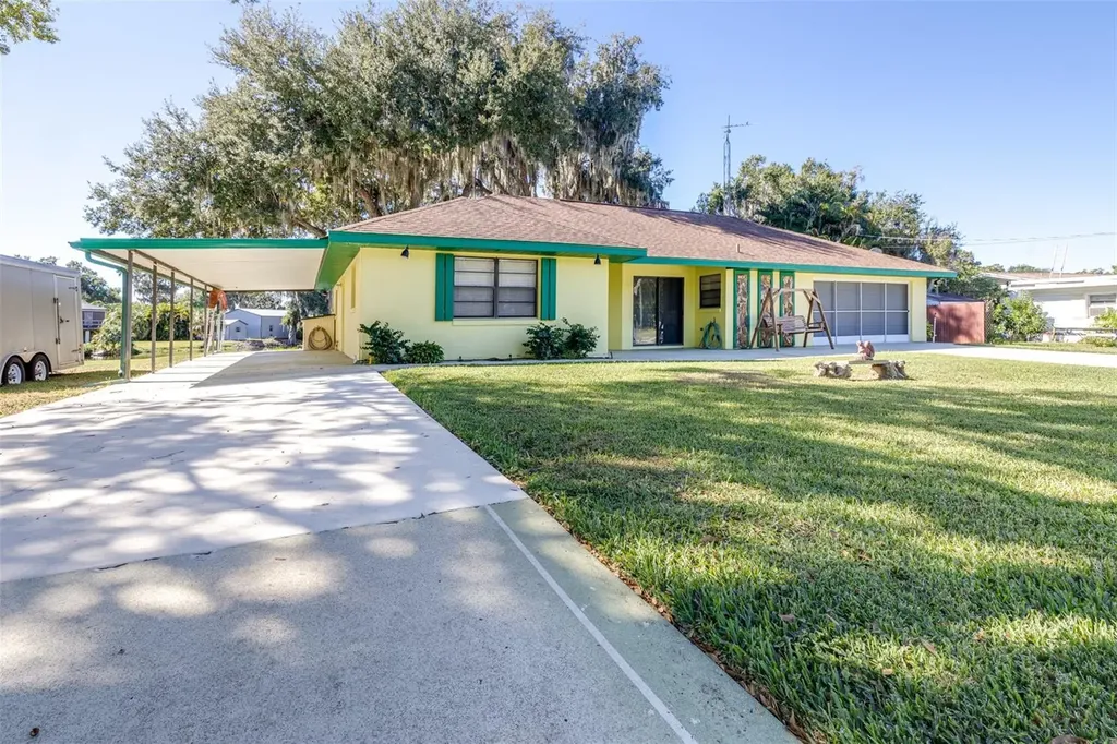 623 Racoon Lane Lorida FL 33857
